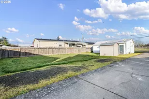 860 Burton St, Harrisburg, OR 97446 - Photo 15