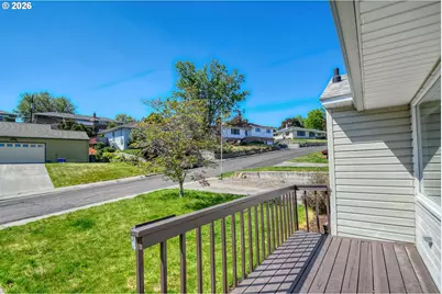 812 NW 11th St, Pendleton, OR 97801 - Photo 5