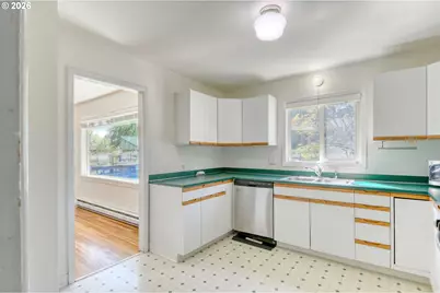 812 NW 11th St, Pendleton, OR 97801 - Photo 9