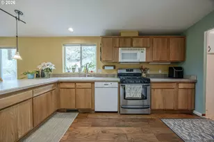 777 Deer Valley Ln, Cottage Grove, OR 97424 - Photo 11