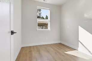 19822 SW Gannon Ln, Beaverton, OR 97007 - Photo 17