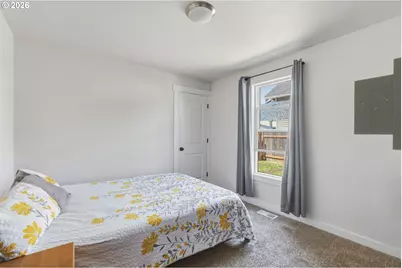 112 S Gold St, Centralia, WA 98531 - Photo 17