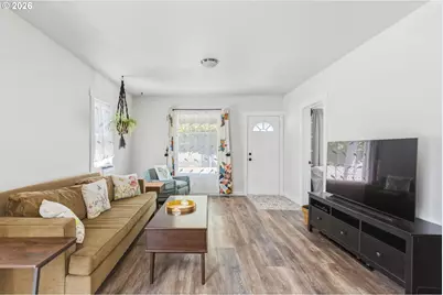 112 S Gold St, Centralia, WA 98531 - Photo 5