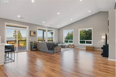 250 Red Rock Dr, Castle Rock, WA 98611 - Photo 3