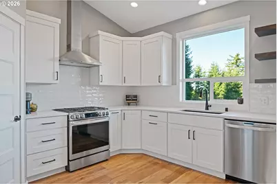 250 Red Rock Dr, Castle Rock, WA 98611 - Photo 7