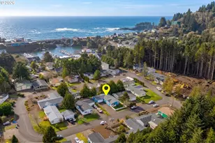 370 SE Anchor Ave, Depoe Bay, OR 97341 - Photo 39