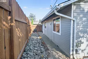 2264 NW Watters St, Roseburg, OR 97471 - Photo 35