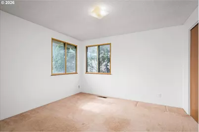 948 V St, Springfield, OR 97477 - Photo 17