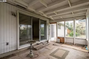 948 V St, Springfield, OR 97477 - Photo 29