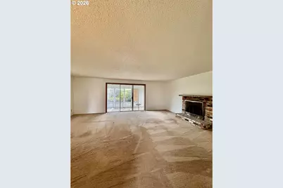 948 V St, Springfield, OR 97477 - Photo 9