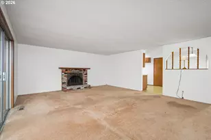 948 V St, Springfield, OR 97477 - Photo 7