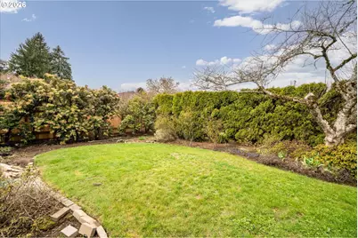 948 V St, Springfield, OR 97477 - Photo 33