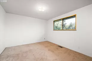 948 V St, Springfield, OR 97477 - Photo 23