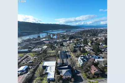 8220 N Edison St, Portland, OR 97203 - Photo 11