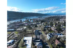 8220 N Edison St, Portland, OR 97203 - Photo 11