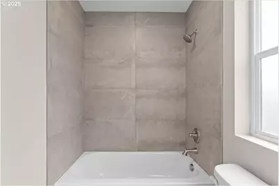 9824 SW 34th Pl, Portland, OR 97219 - Photo 13