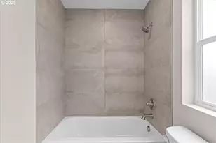 9824 SW 34th Pl, Portland, OR 97219 - Photo 13