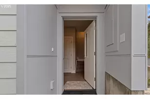 9824 SW 34th Pl, Portland, OR 97219 - Photo 3