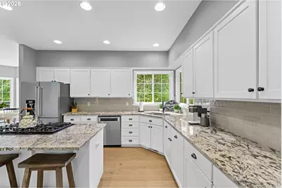 10581 NW Lost Park Dr, Portland, OR 97229 - Photo 17