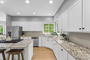 10581 NW Lost Park Dr, Portland, OR 97229 - Photo 17