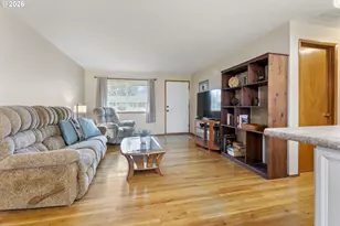 1760 Vanderbeck Ln, Woodburn, OR 97071 - Photo 5