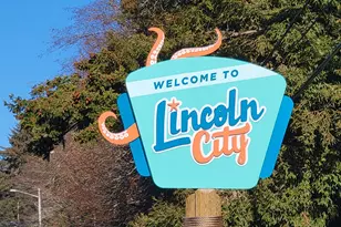 7228 NE Logan Rd, Lincoln City, OR 97367 - Photo 37