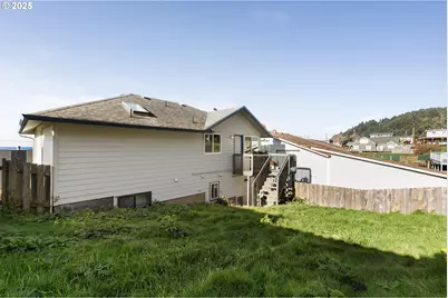 7228 NE Logan Rd, Lincoln City, OR 97367 - Photo 23