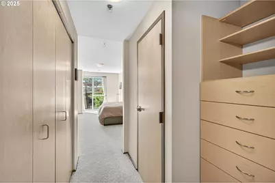 1221 SW 10th Ave #306, Portland, OR 97205 - Photo 21