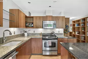 1221 SW 10th Ave, Portland, OR 97205 - Photo 15