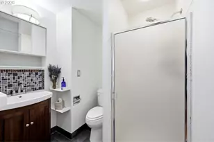 3615 SE Willamette Ave, Milwaukie, OR 97222 - Photo 23