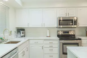 13100 SW Butner Ct, Beaverton, OR 97005 - Photo 7