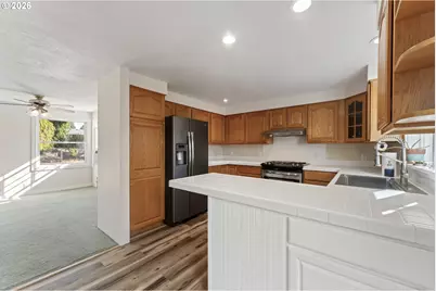 2360 NE Cleveland Ave, Gresham, OR 97030 - Photo 13