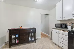 17660 NW Shorewood Dr, Beaverton, OR 97006 - Photo 5