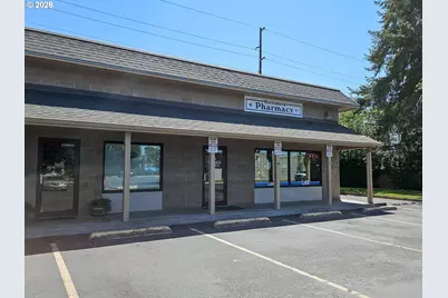 230 N 3rd St, Harrisburg, OR 97446 - Photo 7