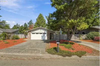 2265 24th St, Florence, OR 97439 - Photo 41