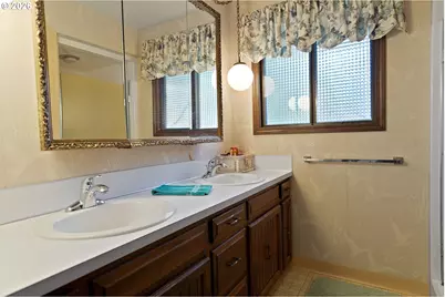 1650 Springhill Dr, Albany, OR 97321 - Photo 37