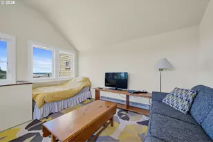 552 Hwy 101, Rockaway Beach, OR 97136 - Photo 15
