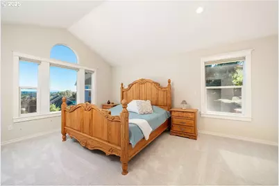 11730 SE Broyles Ct, Clackamas, OR 97015 - Photo 17