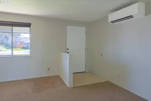 25031 Woodland Ave, Veneta, OR 97487 - Photo 3