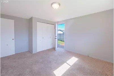 25031 Woodland Ave, Veneta, OR 97487 - Photo 21