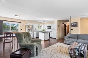 2409 NE 100th St, Vancouver, WA 98686 - Photo 3