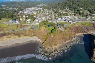 409 Jackson St, Port Orford, OR 97465 - Photo 5