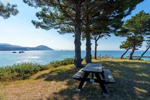 409 Jackson St, Port Orford, OR 97465 - Photo 9