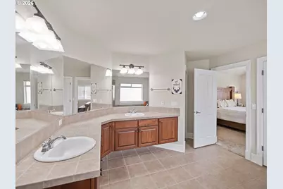 10818 SW Brown St, Tualatin, OR 97062 - Photo 17