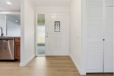 17210 NW Lonerock Ln, Beaverton, OR 97006 - Photo 9