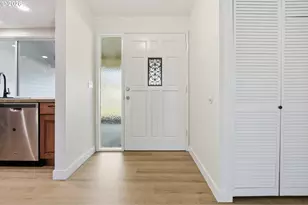 17210 NW Lonerock Ln, Beaverton, OR 97006 - Photo 9