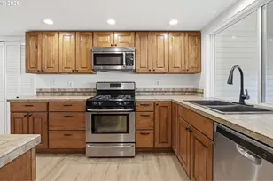 17210 NW Lonerock Ln, Beaverton, OR 97006 - Photo 11