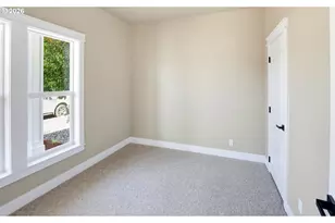 238 Oak St, Florence, OR 97439 - Photo 15