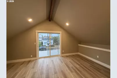 238 Oak St, Florence, OR 97439 - Photo 11