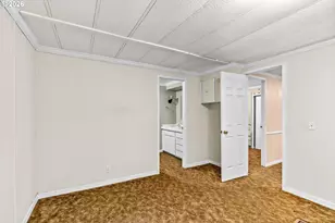 5585 Lakeview Dr, Florence, OR 97439 - Photo 13